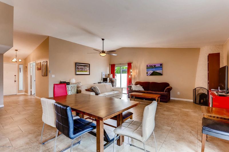 4015 W Harmont Dr, Phoenix, AZ 85051