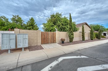 4015 W Menadota Dr, Glendale, AZ 85308