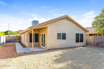 4015 Rose Garden Ln, Glendale, AZ 85308