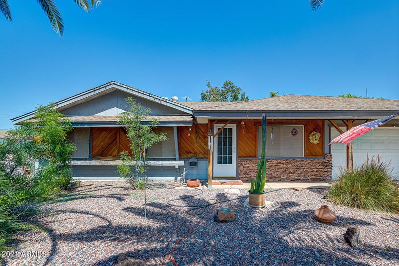 4016 E Gelding Dr, Phoenix, AZ 85032