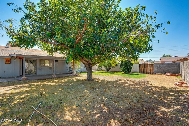 4016 E Gelding Dr, Phoenix, AZ 85032