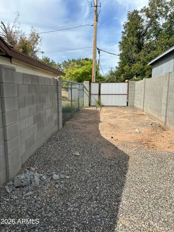 4016 E Oak St, Phoenix, AZ 85008