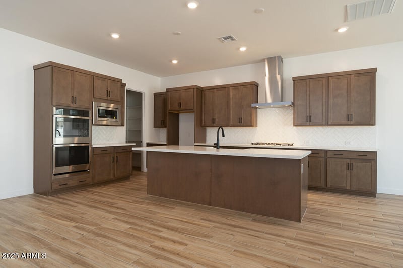 40165 Alameda Dr, San Tan Valley, AZ 85140