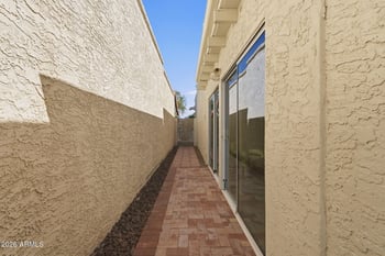 4017 E Dahlia Dr, Phoenix, AZ 85032