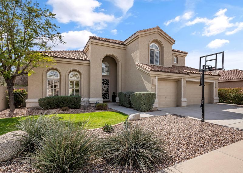 4017 E Williams Dr, Phoenix, AZ 85050