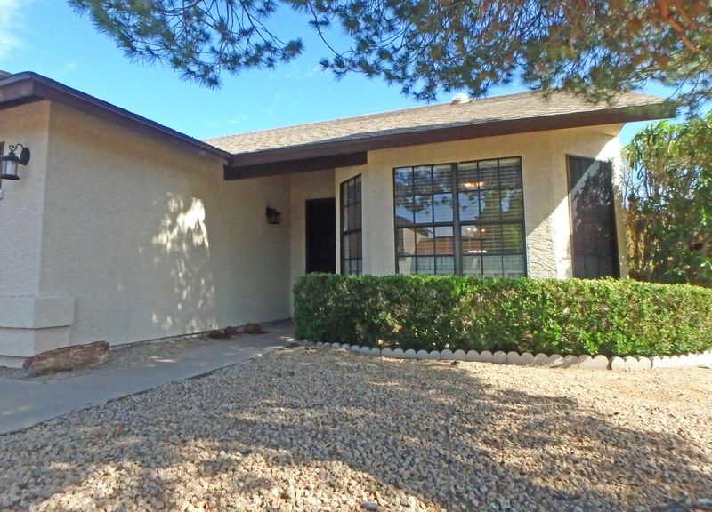 4017 W Misty Willow Ln, Glendale, AZ 85310