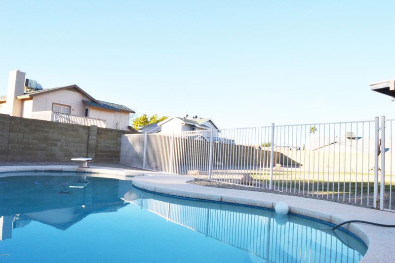 4017 W Soft Wind Dr, Glendale, AZ 85310