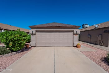 4018 Fallen Leaf Ln, Glendale, AZ 85310