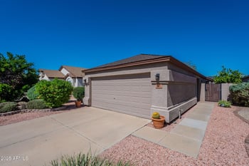 4018 Fallen Leaf Ln, Glendale, AZ 85310