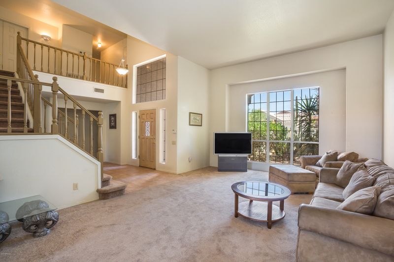 4019 E Desert Flower Ln, Phoenix, AZ 85044