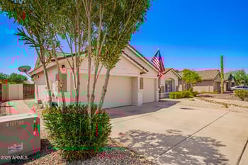 4019 Escuda Dr, Glendale, AZ 85308