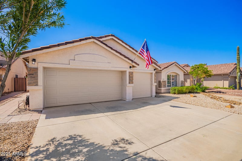 4019 Escuda Dr, Glendale, AZ 85308