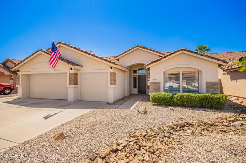 4019 Escuda Dr, Glendale, AZ 85308