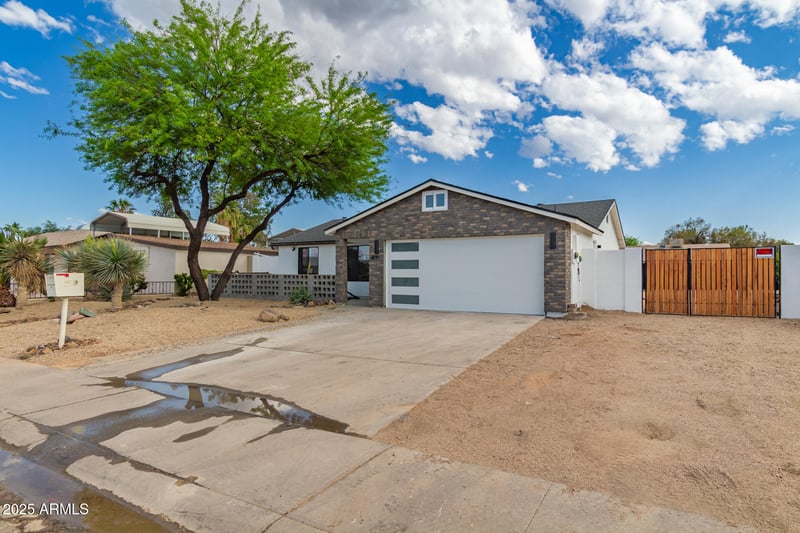 4019 Surrey Ave, Phoenix, AZ 85032
