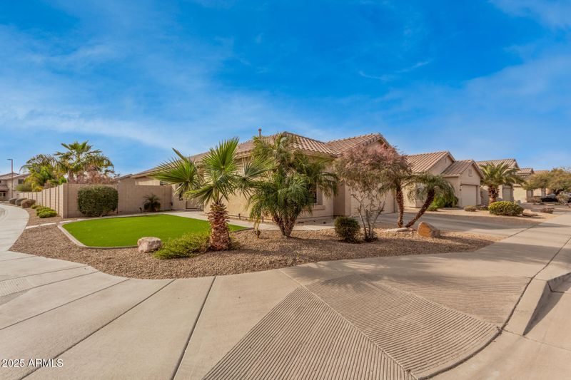 4019 W Hackamore Dr, Phoenix, AZ 85083