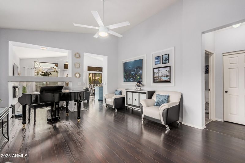 4019 W Hackamore Dr, Phoenix, AZ 85083
