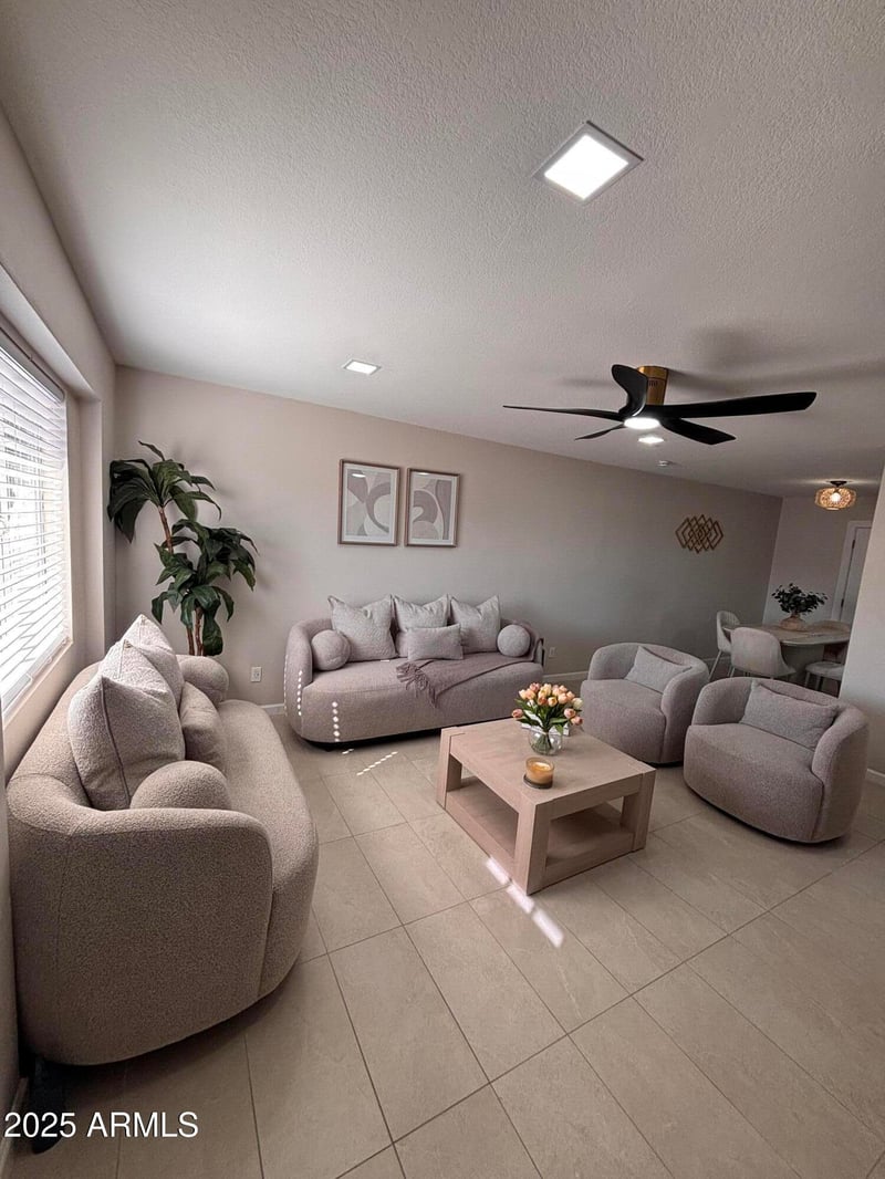 402 Darrow St, Phoenix, AZ 85041