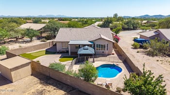402 E Blue Eagle Ln, Phoenix, AZ 85086