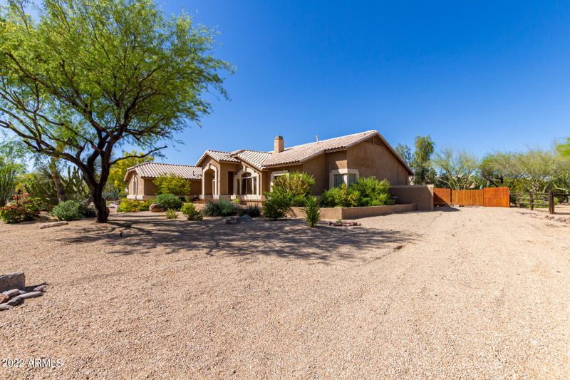 402 E Desert Ranch Rd, Phoenix, AZ 85086