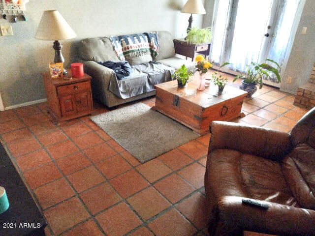 402 E Marco Polo Rd, Phoenix, AZ 85024