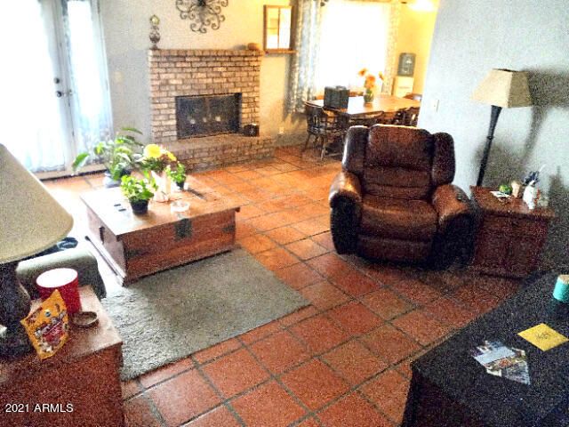 402 E Marco Polo Rd, Phoenix, AZ 85024
