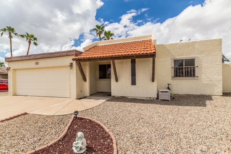 402 E Sequoia Dr, Phoenix, AZ 85024