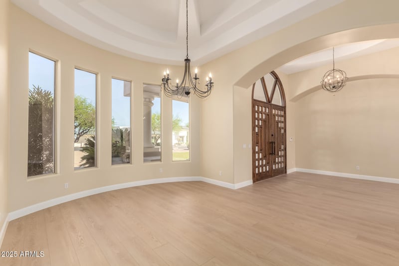 402 E Windmere Dr, Phoenix, AZ 85048