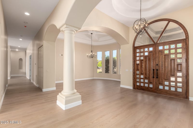 402 E Windmere Dr, Phoenix, AZ 85048