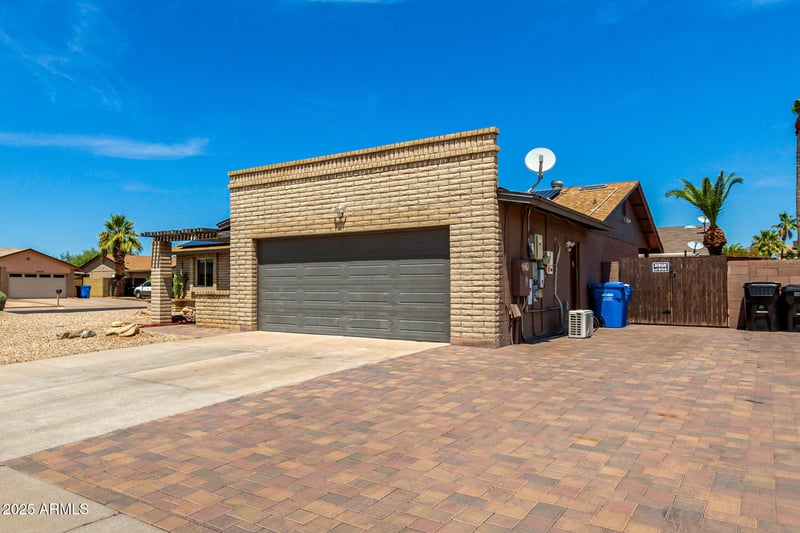 402 Morrow Dr, Phoenix, AZ 85024