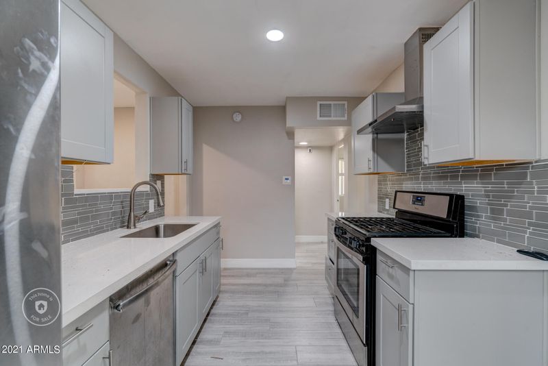 402 W Eva St, Phoenix, AZ 85021
