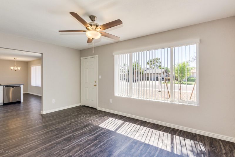 402 W Piute Ave, Phoenix, AZ 85027