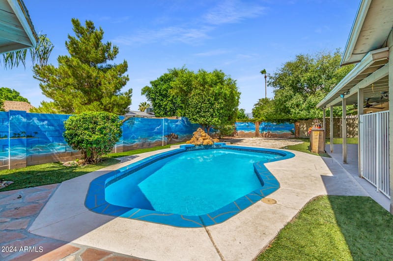 4020 Anderson Dr, Glendale, AZ 85308