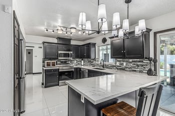 4020 Anderson Dr, Glendale, AZ 85308