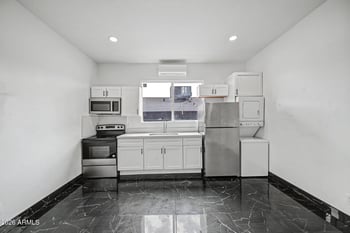 4020 15th St, Phoenix, AZ 85040