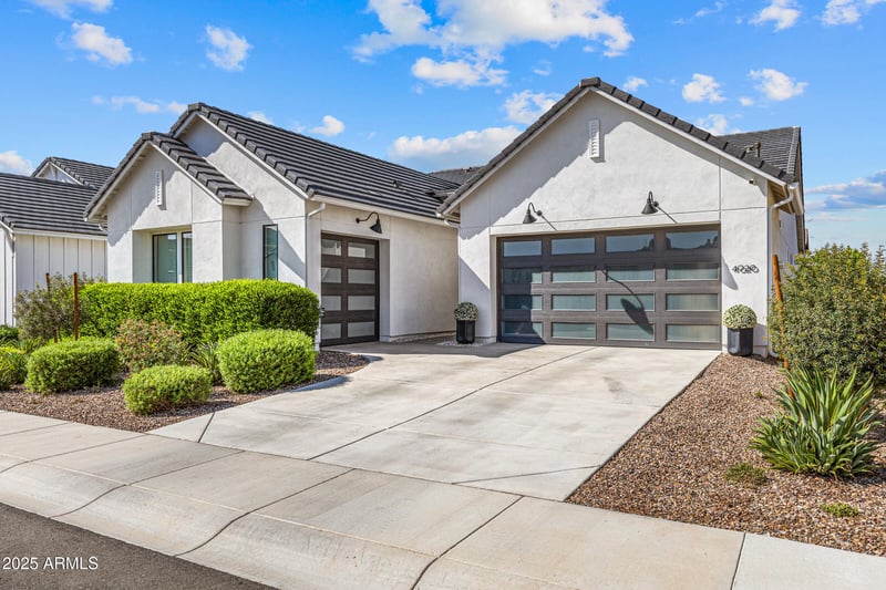4020 Serpentine Dr, San Tan Valley, AZ 85144