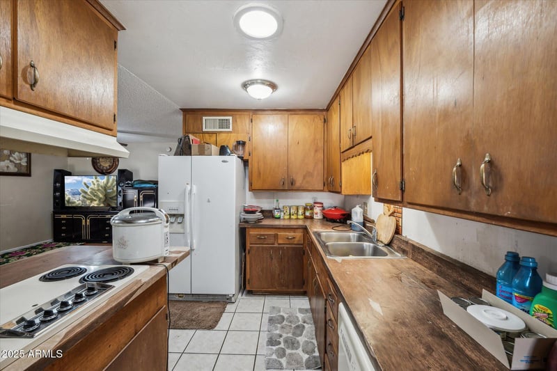 4020 Tuckey Ln, Phoenix, AZ 85019