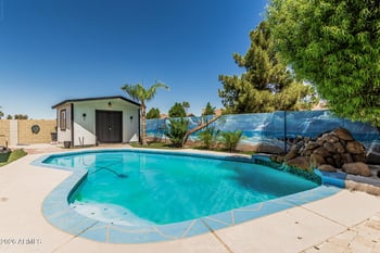4020 Anderson Dr, Glendale, AZ 85308