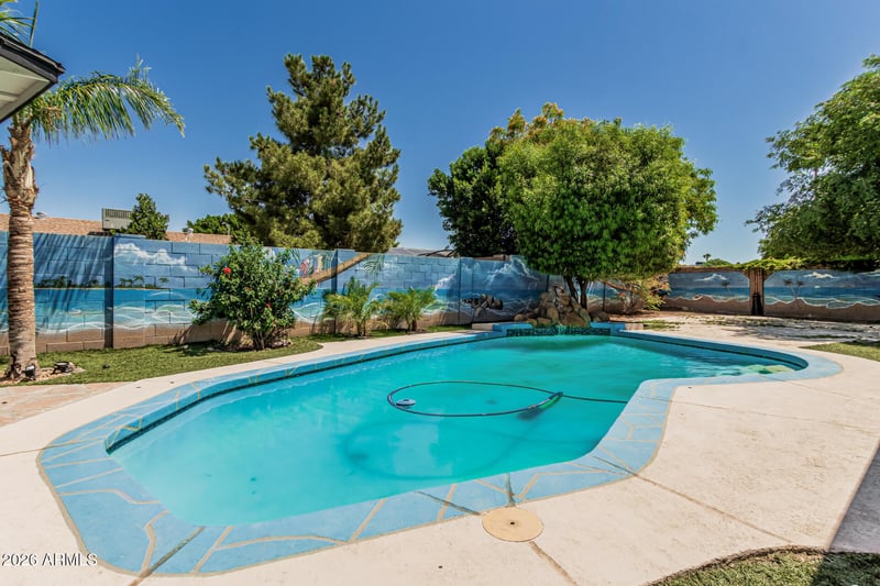 4020 Anderson Dr, Glendale, AZ 85308