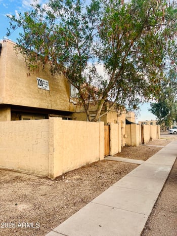 4021 44th Pl, Phoenix, AZ 85040