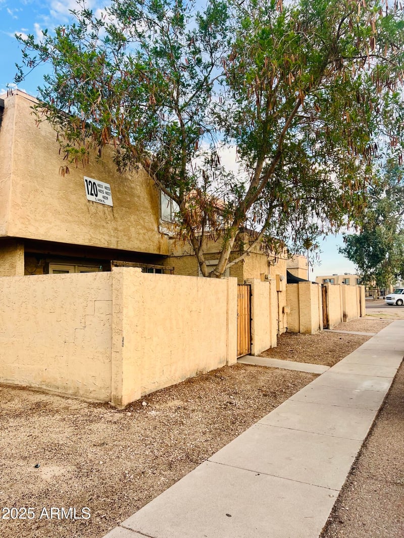 4021 44th Pl, Phoenix, AZ 85040