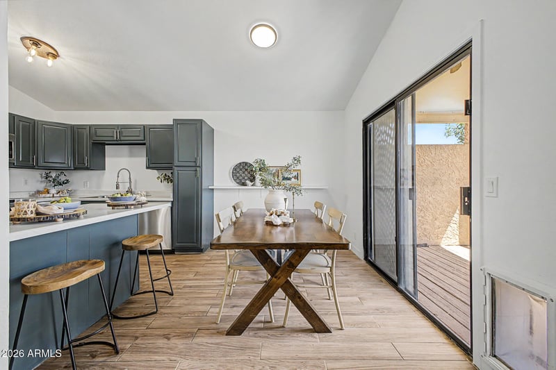 4021 Amberwood Dr, Phoenix, AZ 85048