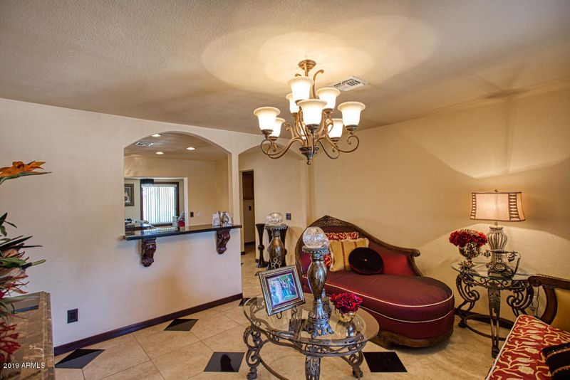 4021 E Saint Catherine Ave, Phoenix, AZ 85042