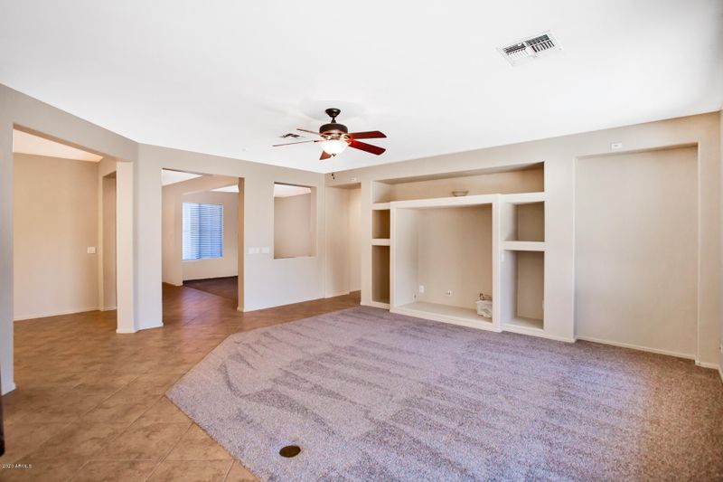 40214 N Exploration Trl, Anthem, AZ 85086