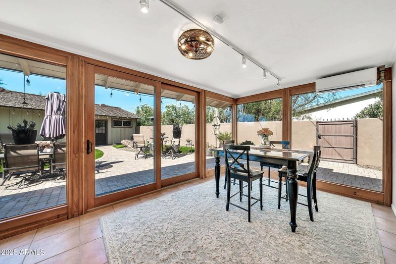 4022 E Stanford Dr, Phoenix, AZ 85018