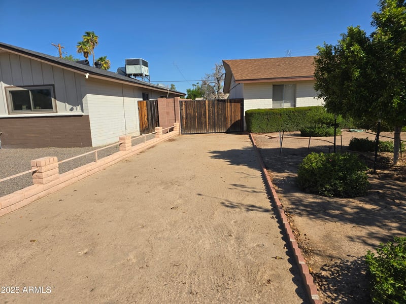 4022 Glenn Dr, Phoenix, AZ 85051