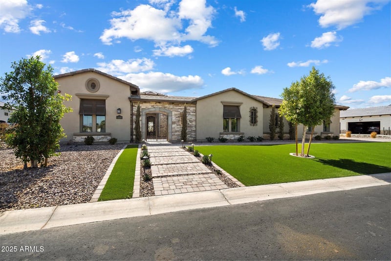 4023 E Minton Cir, Mesa, AZ 85215