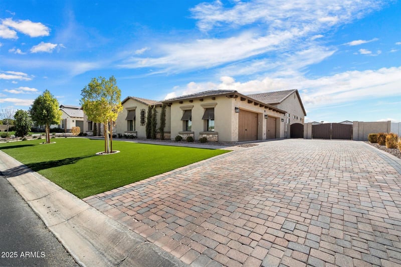 4023 E Minton Cir, Mesa, AZ 85215