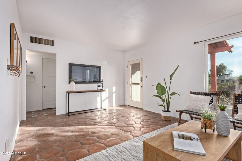 4023 N 33rd St, Phoenix, AZ 85018