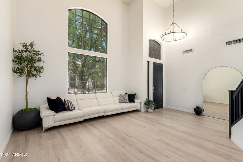 4025 Paso Trl, Phoenix, AZ 85050