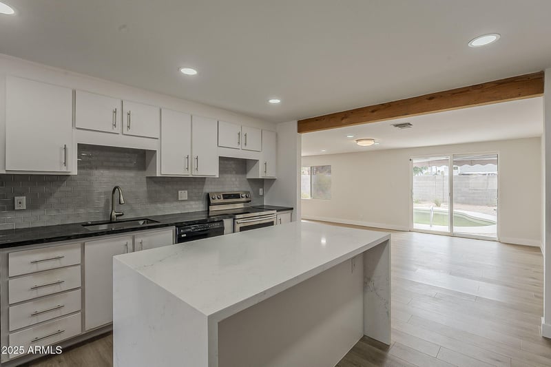 4025 Surrey Ave, Phoenix, AZ 85032